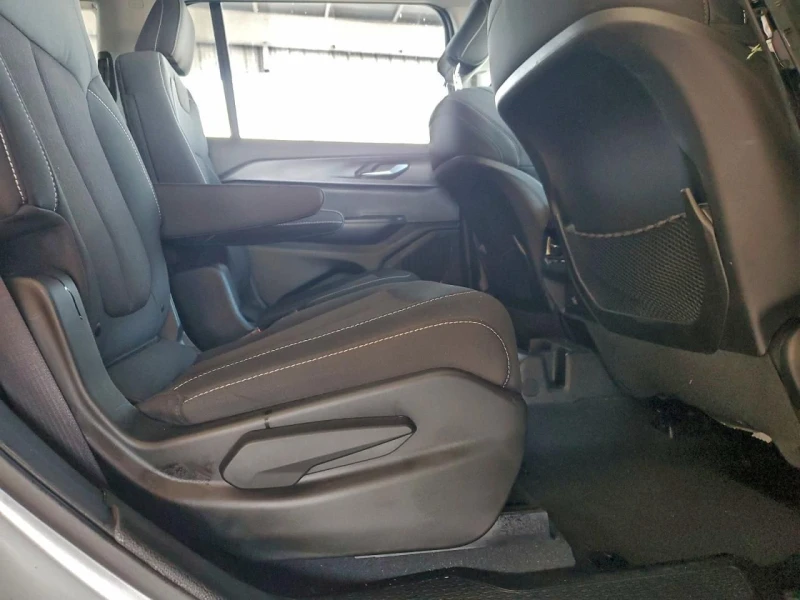 Jeep Grand cherokee, снимка 11 - Автомобили и джипове - 53427614