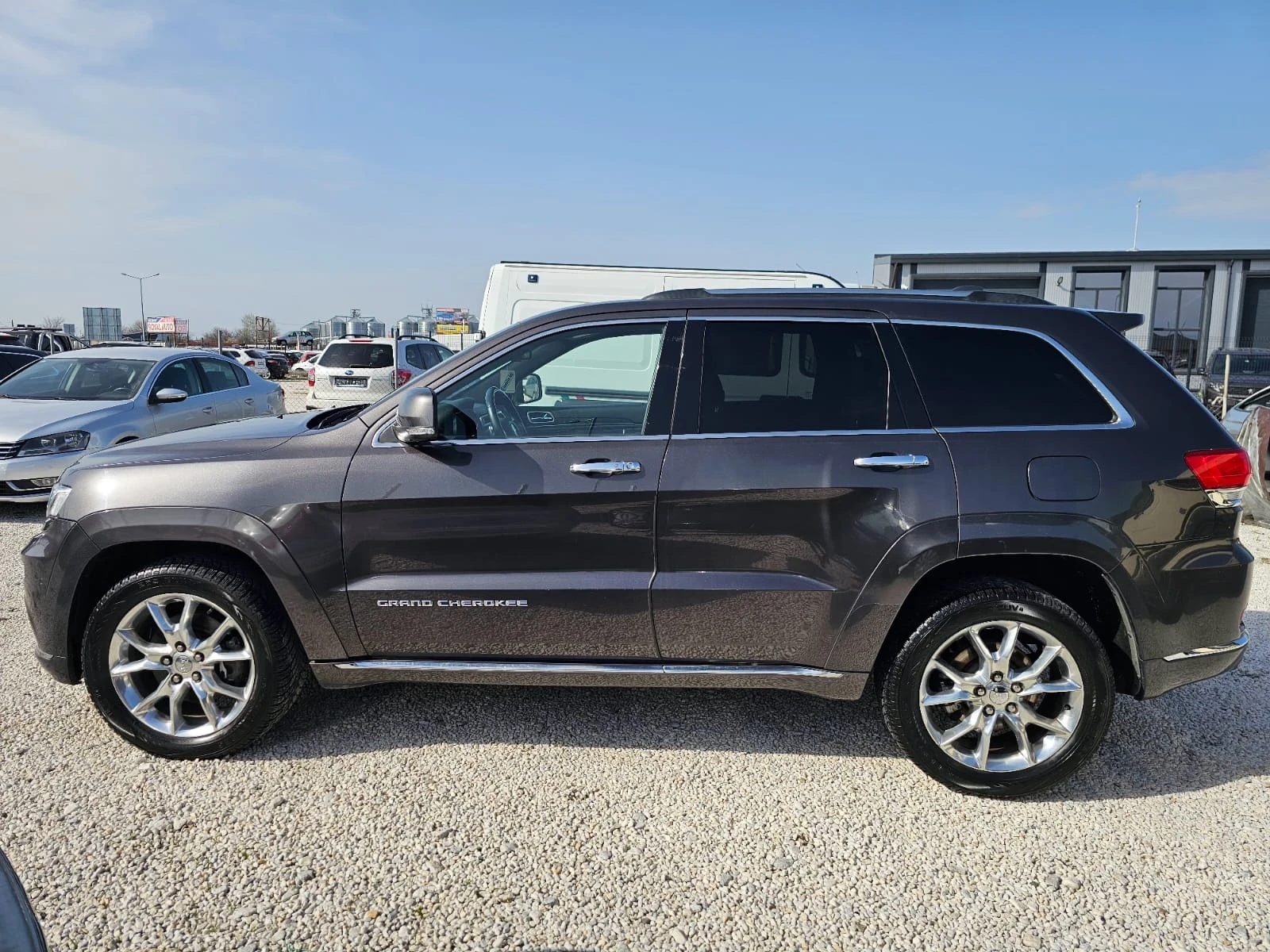 Jeep Grand cherokee SUMMIT. Подгрев, Обдухване. Панорама.ЛИЗИНГ - изображение 6