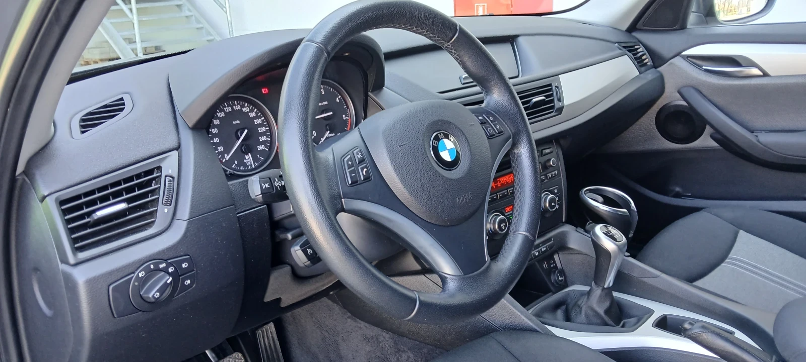 BMW X1 2.0d - изображение 9