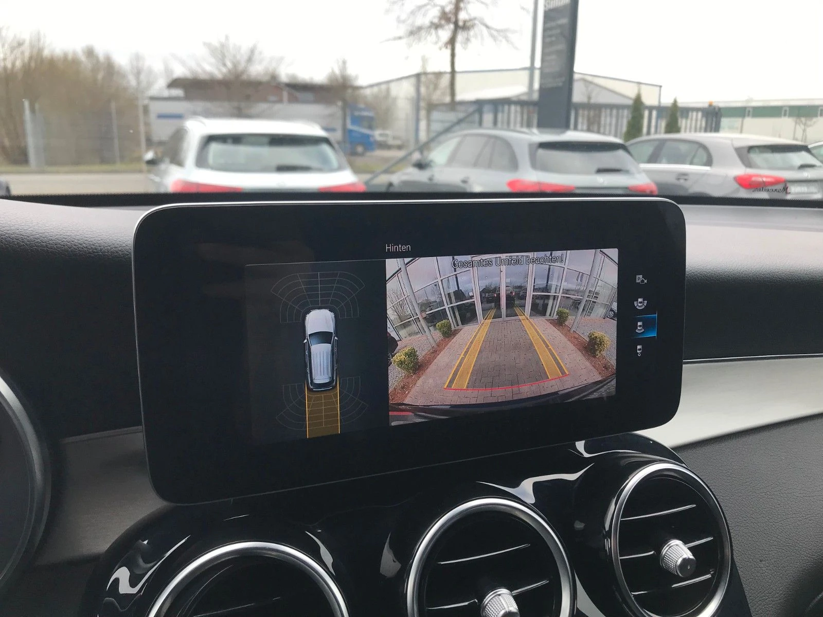 Mercedes-Benz GLC 220 D/4MATIC/194HP/AMG/360/NAVI/LED/E151 - изображение 9
