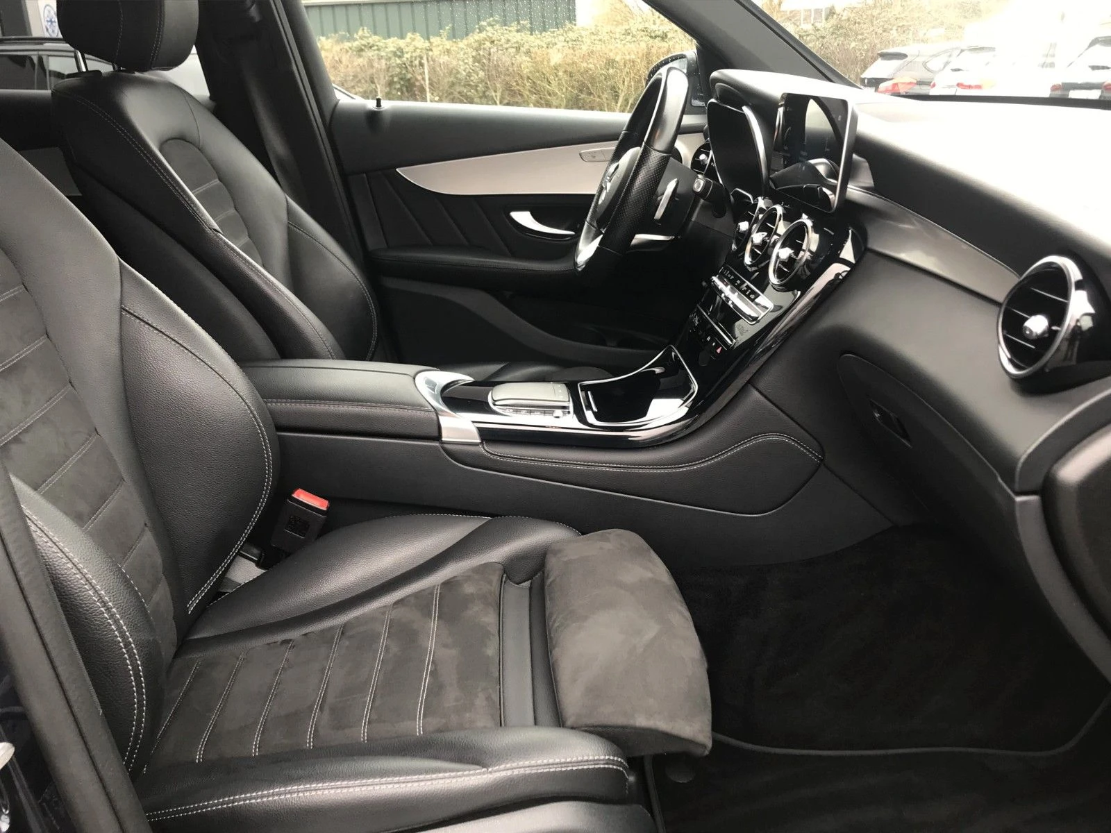 Mercedes-Benz GLC 220 D/4MATIC/194HP/AMG/360/NAVI/LED/E151 - изображение 5