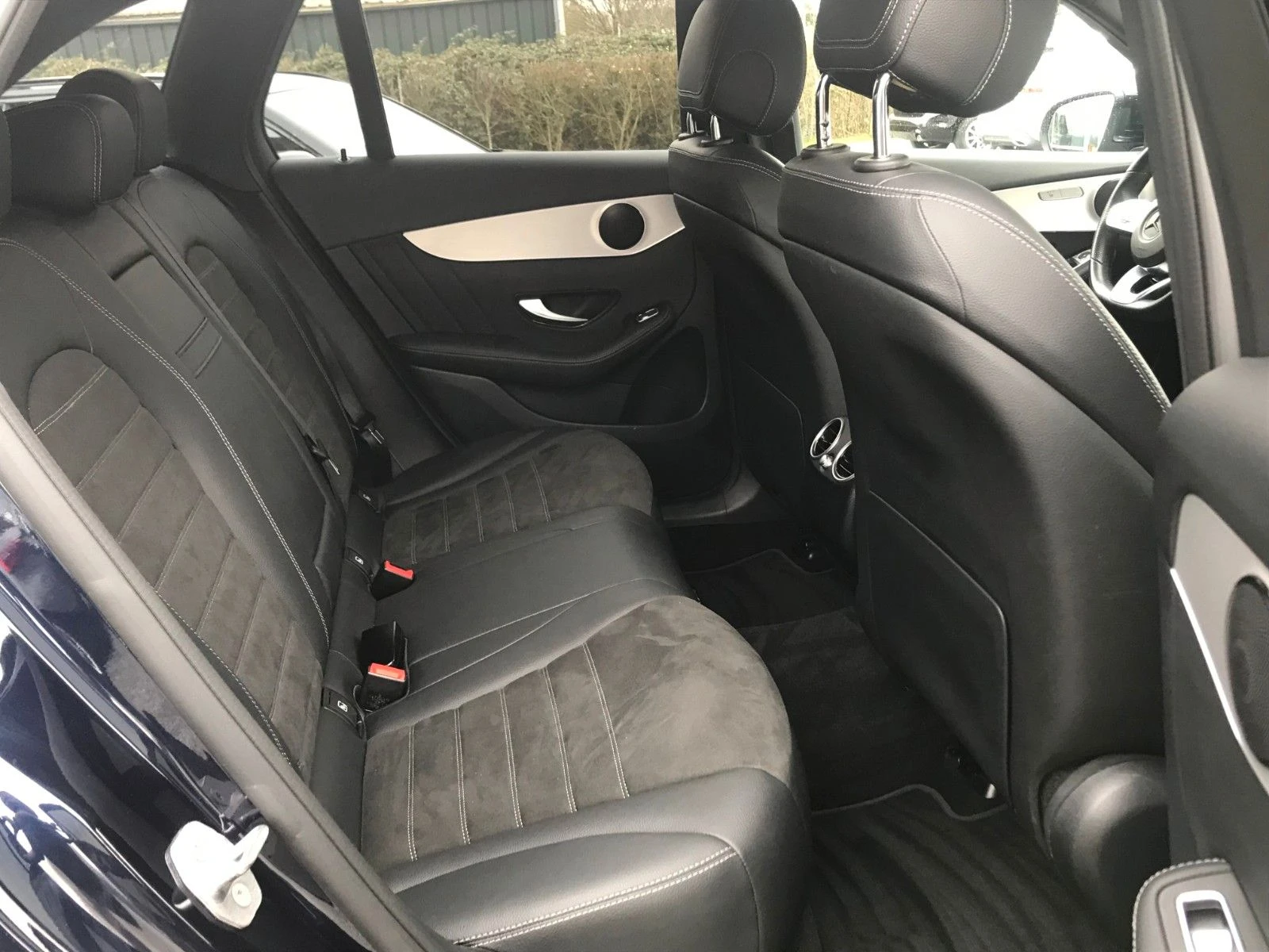 Mercedes-Benz GLC 220 D/4MATIC/194HP/AMG/360/NAVI/LED/E151 - изображение 6