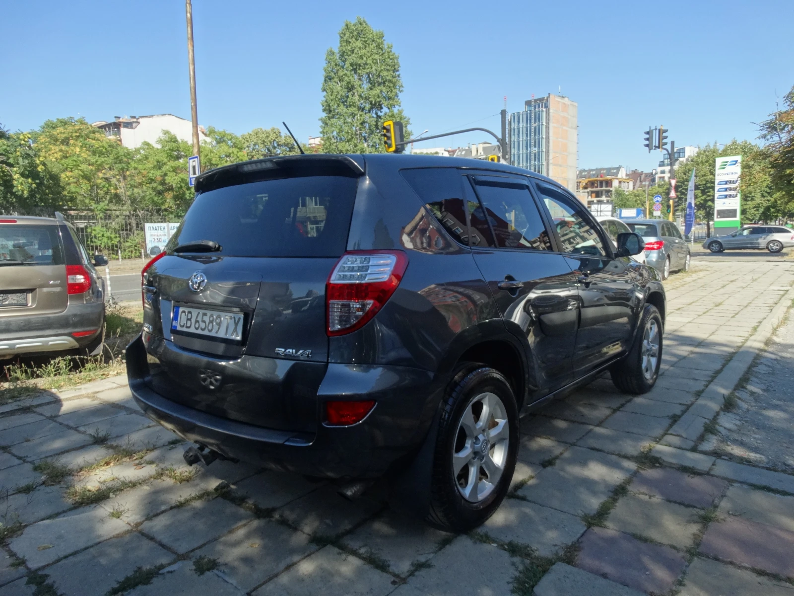 Toyota Rav4 2.2 D - 150 k.s. - изображение 4