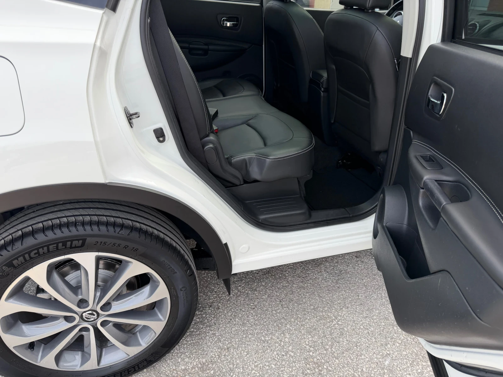 Nissan Qashqai 2.0i 140к.с. NAVI FULL ГЕРМАНИЯ, снимка 14 - Автомобили и джипове - 53730430