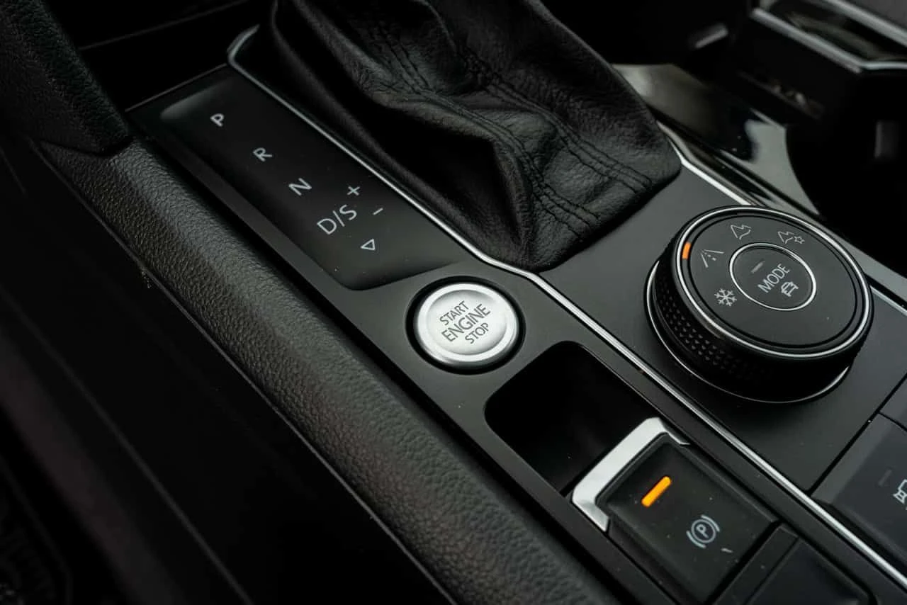 VW Atlas * Execline* 360КАМЕРА* ПОДГРЕВ/ОБДУХВАНЕ* ПАНОРАМА, снимка 11 - Автомобили и джипове - 53985243