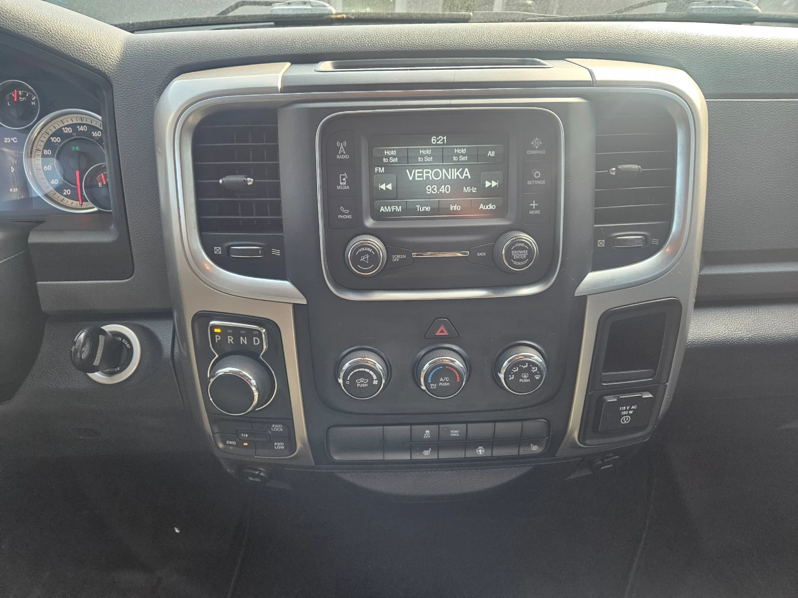 Dodge RAM 1500 2016г.SLT 5.7 HEMI 1500 4х4, снимка 14 - Автомобили и джипове - 54507267