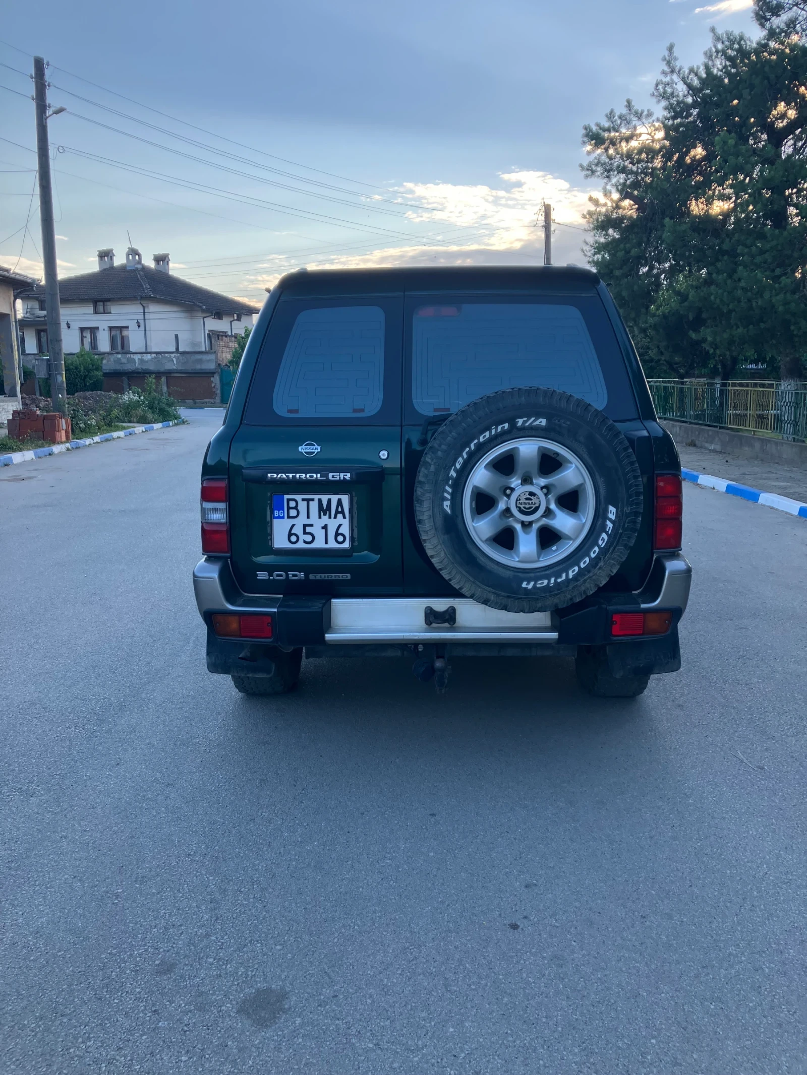 Nissan Patrol y61, снимка 2 - Автомобили и джипове - 55038403