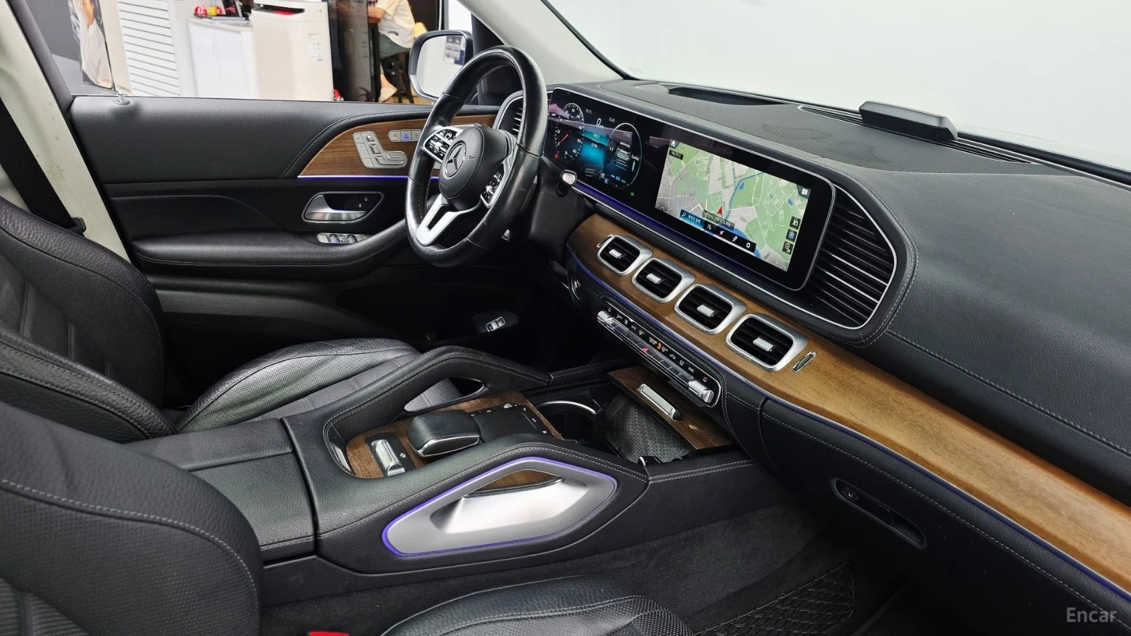 Mercedes-Benz GLE 450 4MATIC* HUD* 360* КОЖА* ОБДУХВ* ПАНО, снимка 14 - Автомобили и джипове - 55503259