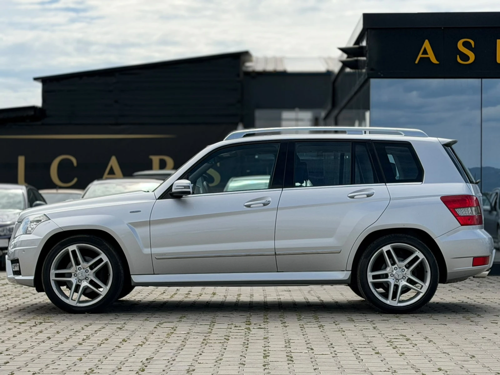 Mercedes-Benz GLK / 220 CDI / 4MATIC / BLUE EFFICIENCY / PREMIUM /, снимка 2 - Автомобили и джипове - 56099355