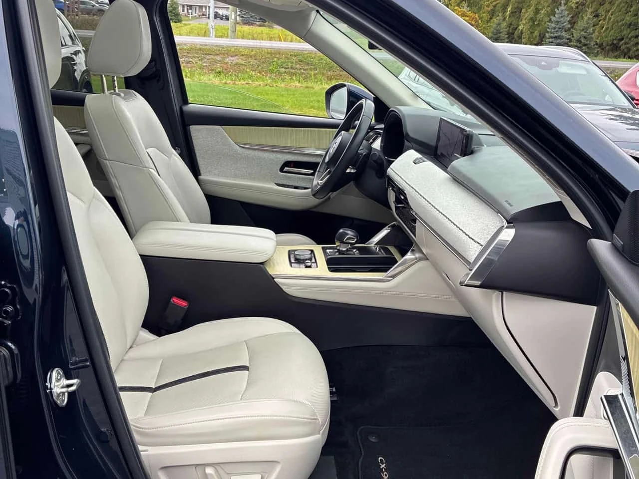 Mazda CX-90 * Signature * CARFAX * ����� �� ����������� | Mobile.bg � ����������� 17
