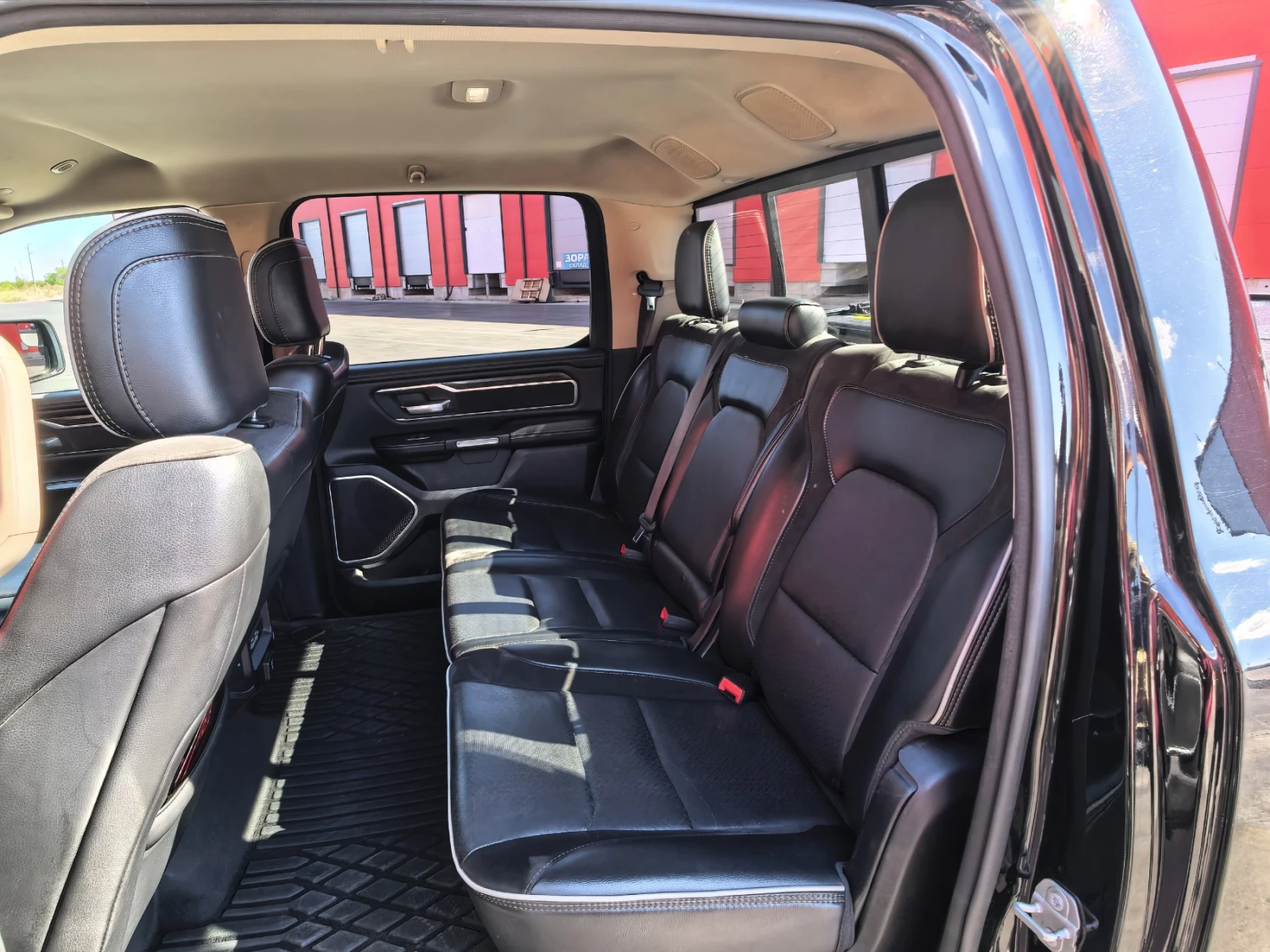 Dodge RAM 1500 LARAMIE, снимка 13 - Автомобили и джипове - 56354152