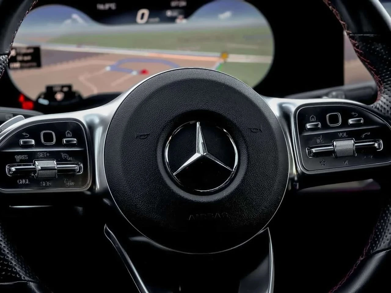 Mercedes-Benz GLB 250, снимка 17 - Автомобили и джипове - 56710701