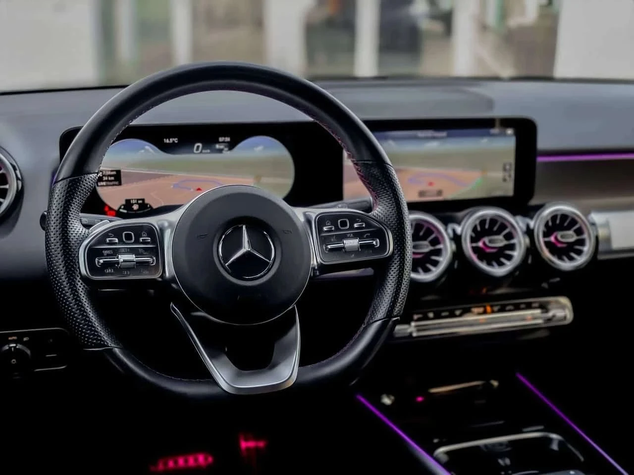 Mercedes-Benz GLB 250, снимка 16 - Автомобили и джипове - 56710701
