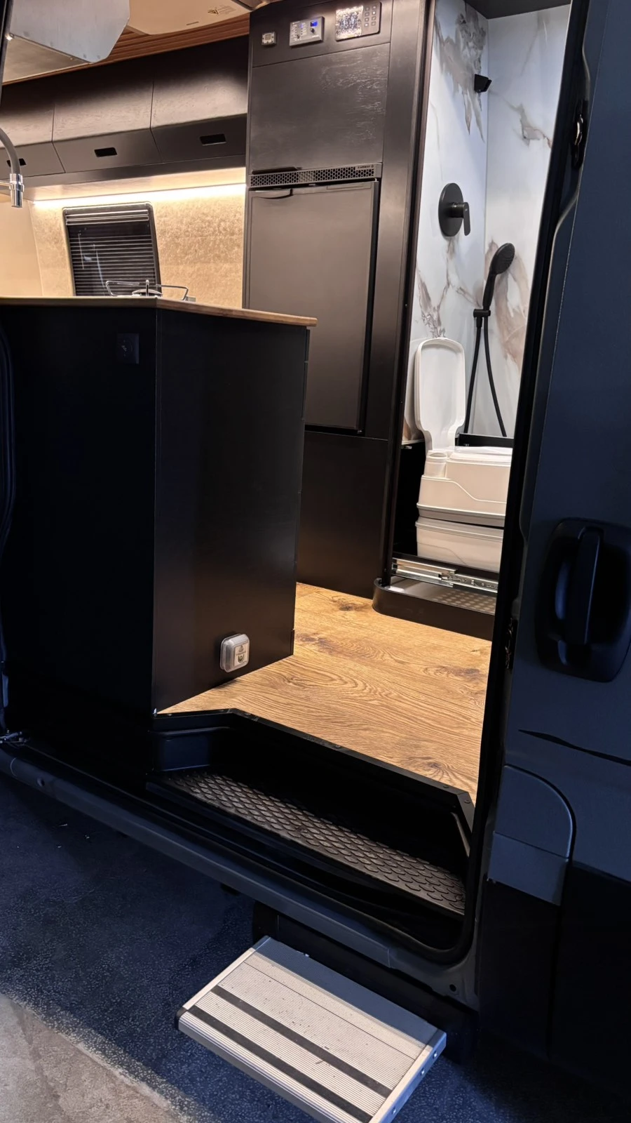 ������ Iveko 35 S 18 | Mobile.bg � ����������� 12