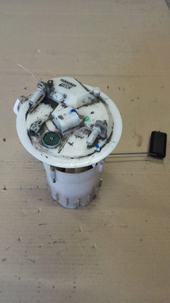 Нивомер резервоар Рено Меган 1.9дци (6)