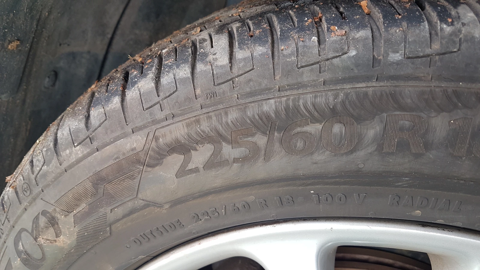 Гуми Летни 225/60R18, снимка 4 - Гуми и джанти - 54082920