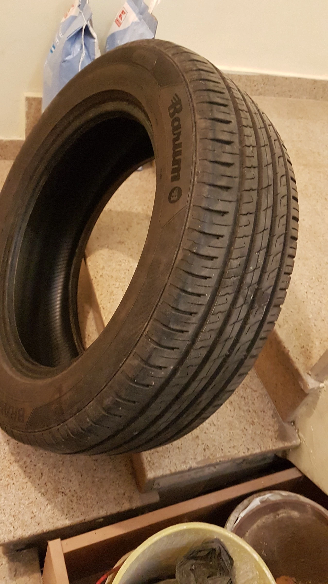Гуми Летни 225/60R18