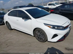 ������ Kia Forte