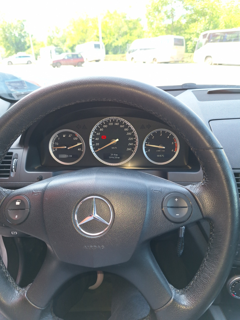 Mercedes-Benz C 200, снимка 8 - Автомобили и джипове - 44828139