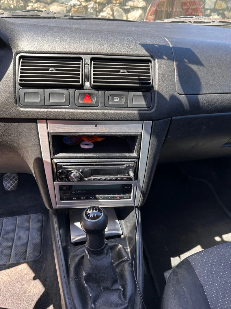 VW Golf 4, снимка 3 - Автомобили и джипове - 47287929