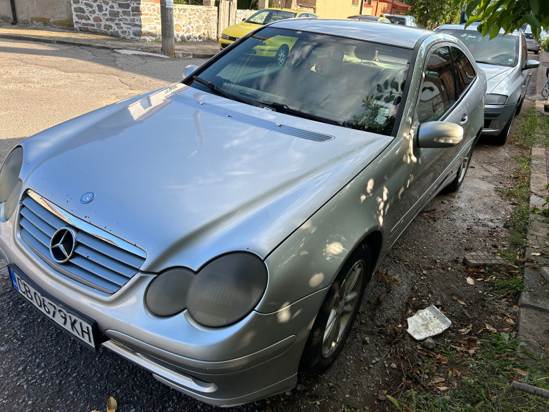 Mercedes-Benz C 220, снимка 3 - Автомобили и джипове - 46649691