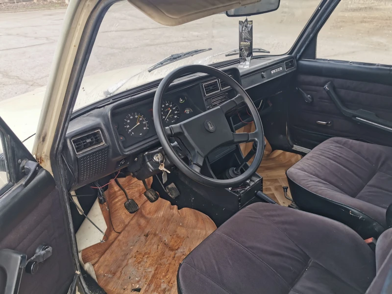 Lada 2107 1.5, снимка 5 - Автомобили и джипове - 48492609