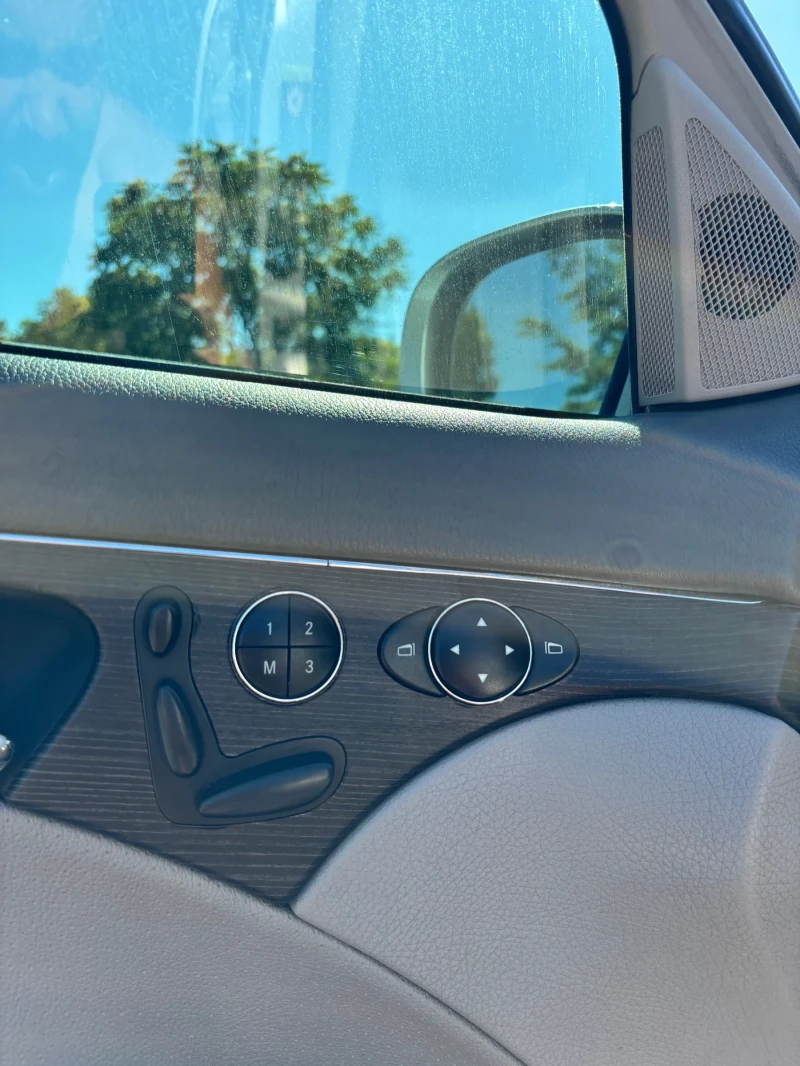 Mercedes-Benz E 350 ГАЗОВА УРЕДБА!, снимка 12 - Автомобили и джипове - 51526212