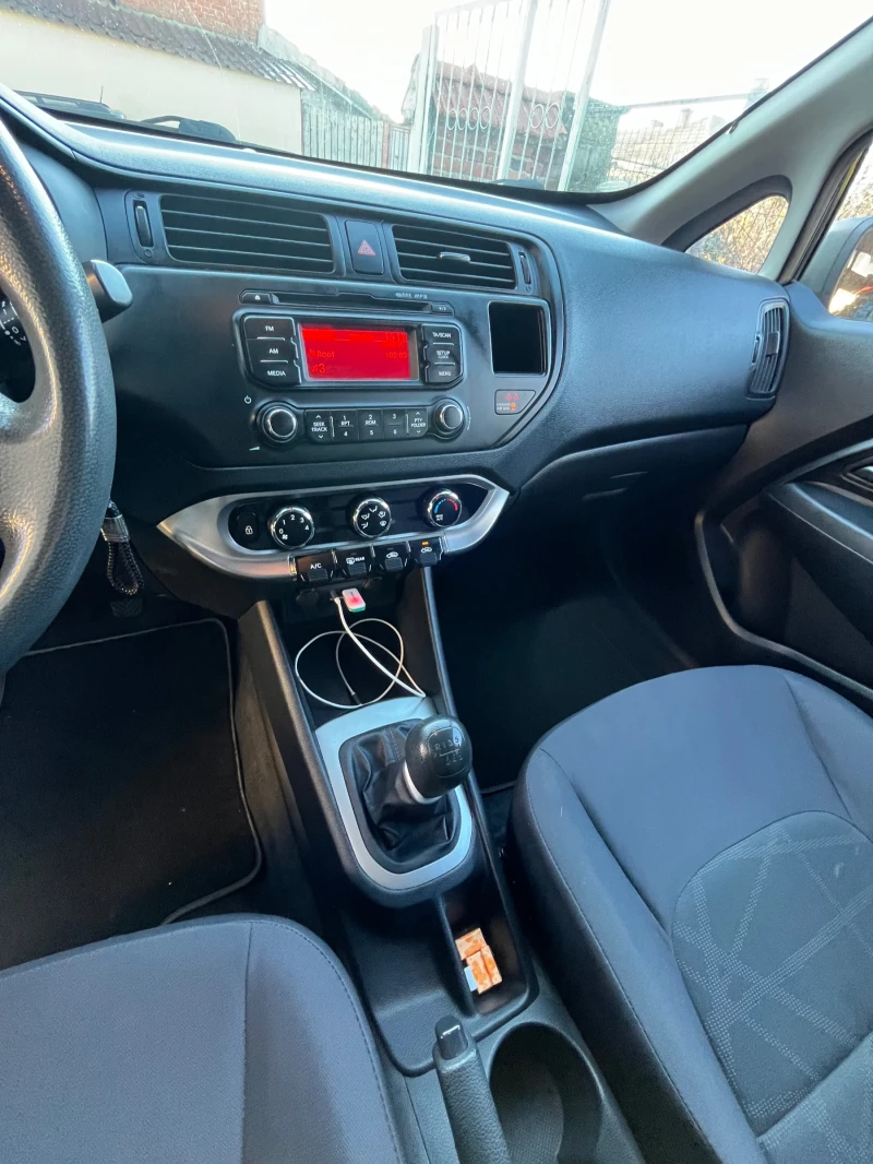 Kia Rio 1.4 6 скорости, снимка 6 - Автомобили и джипове - 52448120