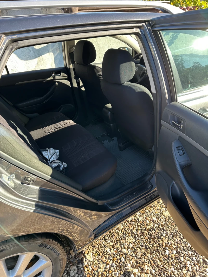 Toyota Avensis, снимка 7 - Автомобили и джипове - 52230799