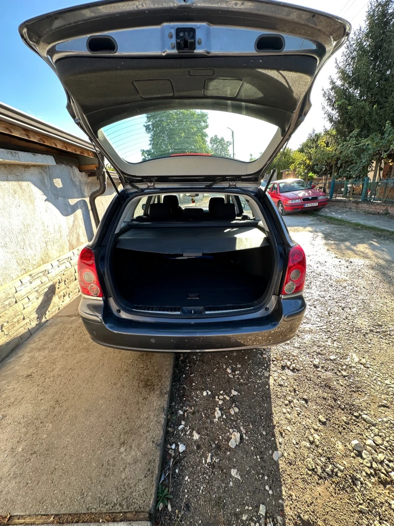 Toyota Avensis, снимка 5 - Автомобили и джипове - 52230799