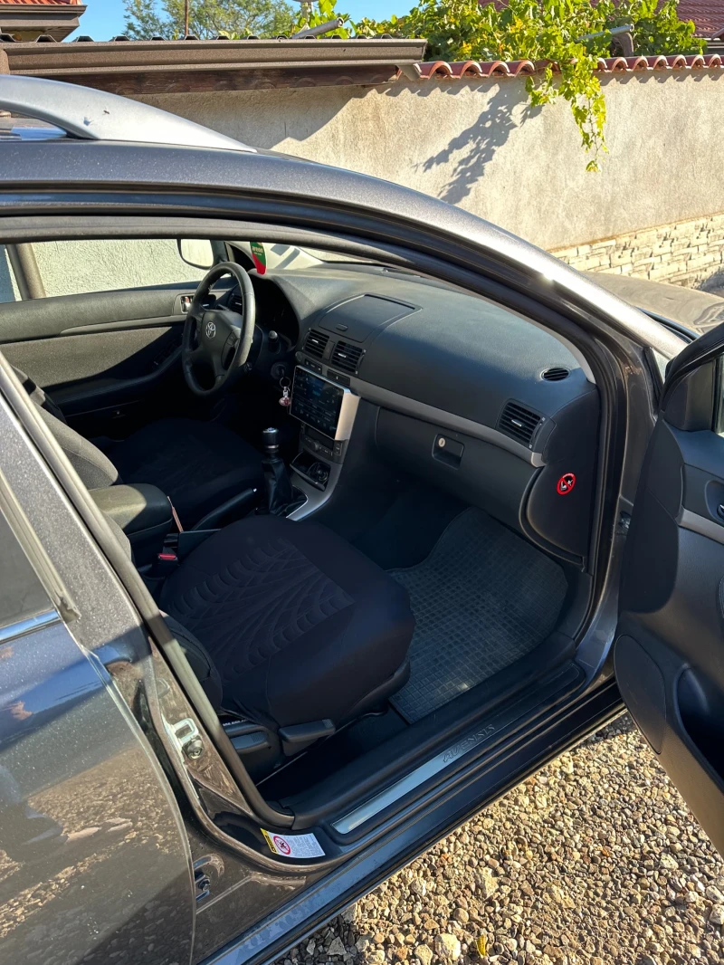 Toyota Avensis, снимка 8 - Автомобили и джипове - 52230799