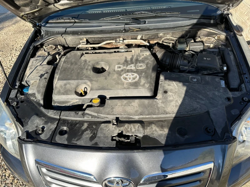 Toyota Avensis, снимка 9 - Автомобили и джипове - 52230799