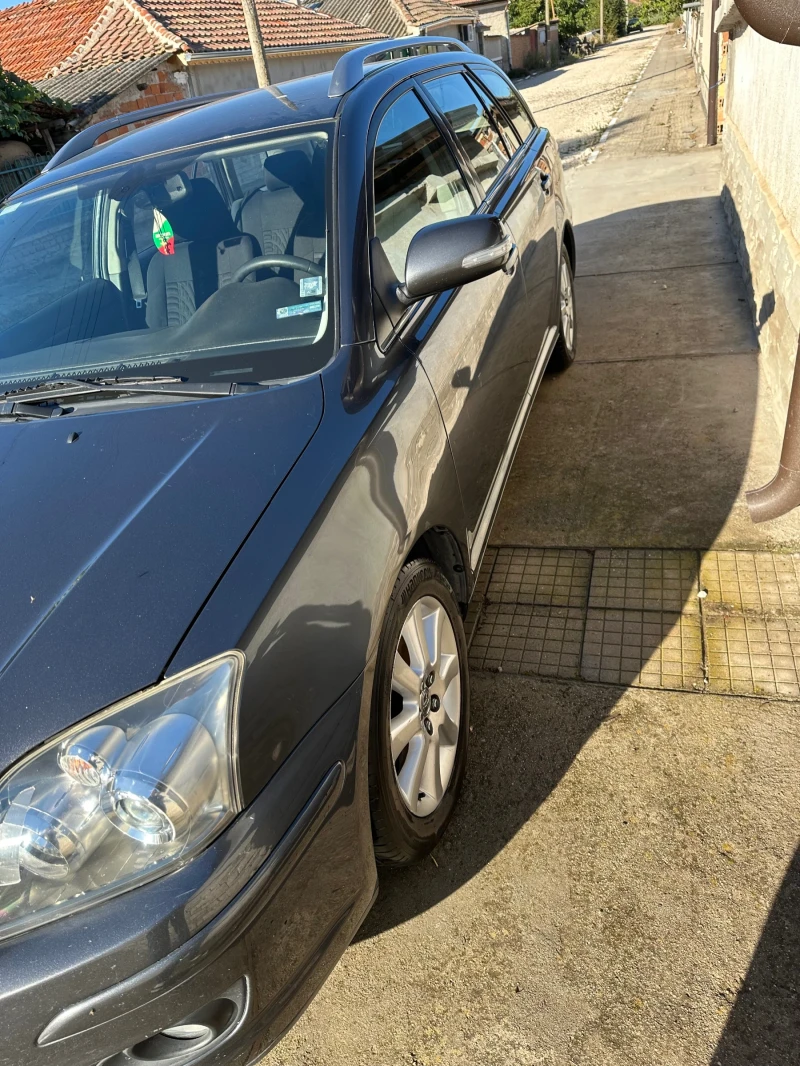 Toyota Avensis, снимка 11 - Автомобили и джипове - 52230799