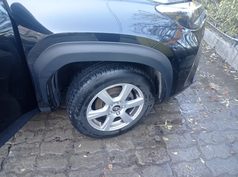 Toyota Yaris Cross, снимка 8 - Автомобили и джипове - 52394908