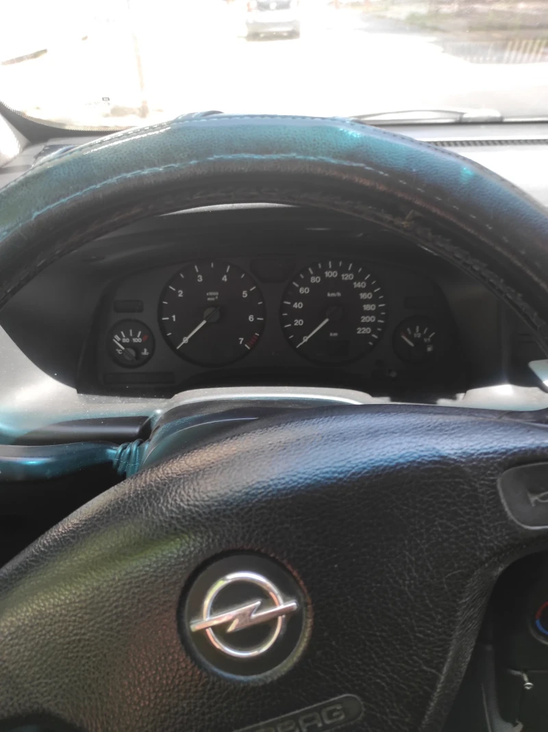Opel Zafira Зафира 1.8 125, снимка 9 - Автомобили и джипове - 52438653