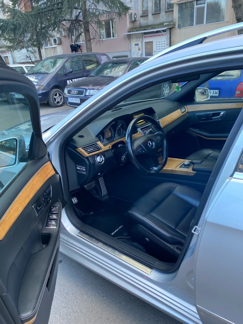 Mercedes-Benz E 350, снимка 4 - Автомобили и джипове - 52692023