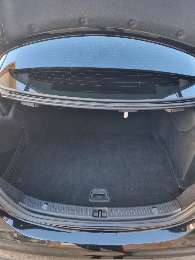 Mercedes-Benz E 220 AMG PACKET, снимка 4 - Автомобили и джипове - 52760331