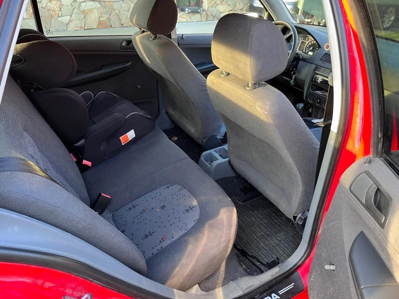 Skoda Fabia 1.9 SDI, снимка 4 - Автомобили и джипове - 52838929