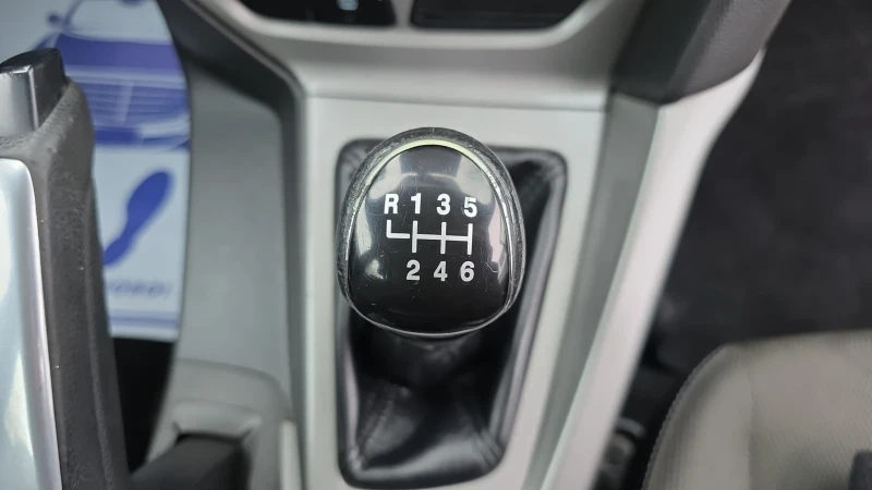 Ford Focus 1.6HDi 116k.c.FaceLift 2013год., снимка 13 - Автомобили и джипове - 53417006