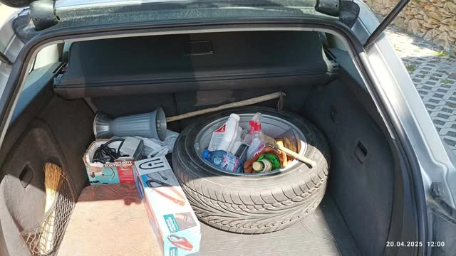 Audi A4 2, 4 LPG, снимка 13 - Автомобили и джипове - 55198909