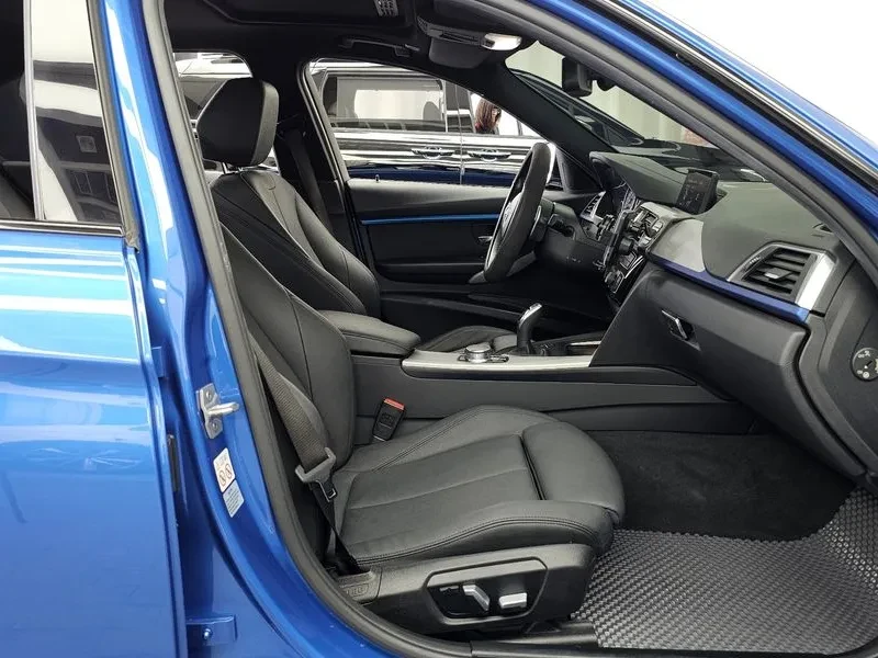 BMW 320 M Sports , снимка 11 - Автомобили и джипове - 55651217