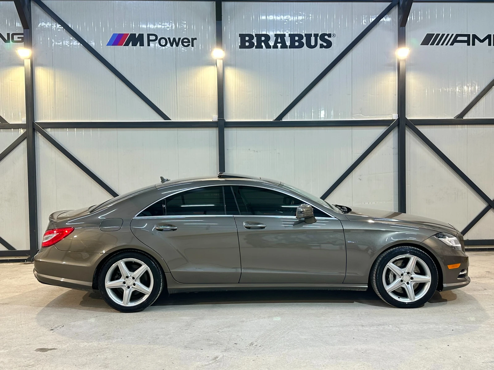 Mercedes-Benz CLS 550 * AMG* ОБДУХВАНЕ* ПОДГРЕВ* , снимка 7 - Автомобили и джипове - 47146529