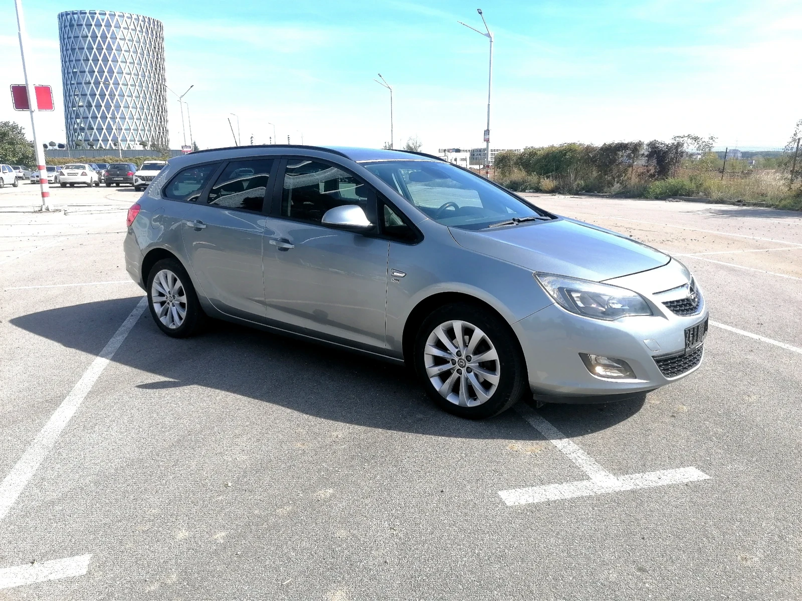 Opel Astra 1.4 турбо 140 к.с. Cosmo - изображение 3