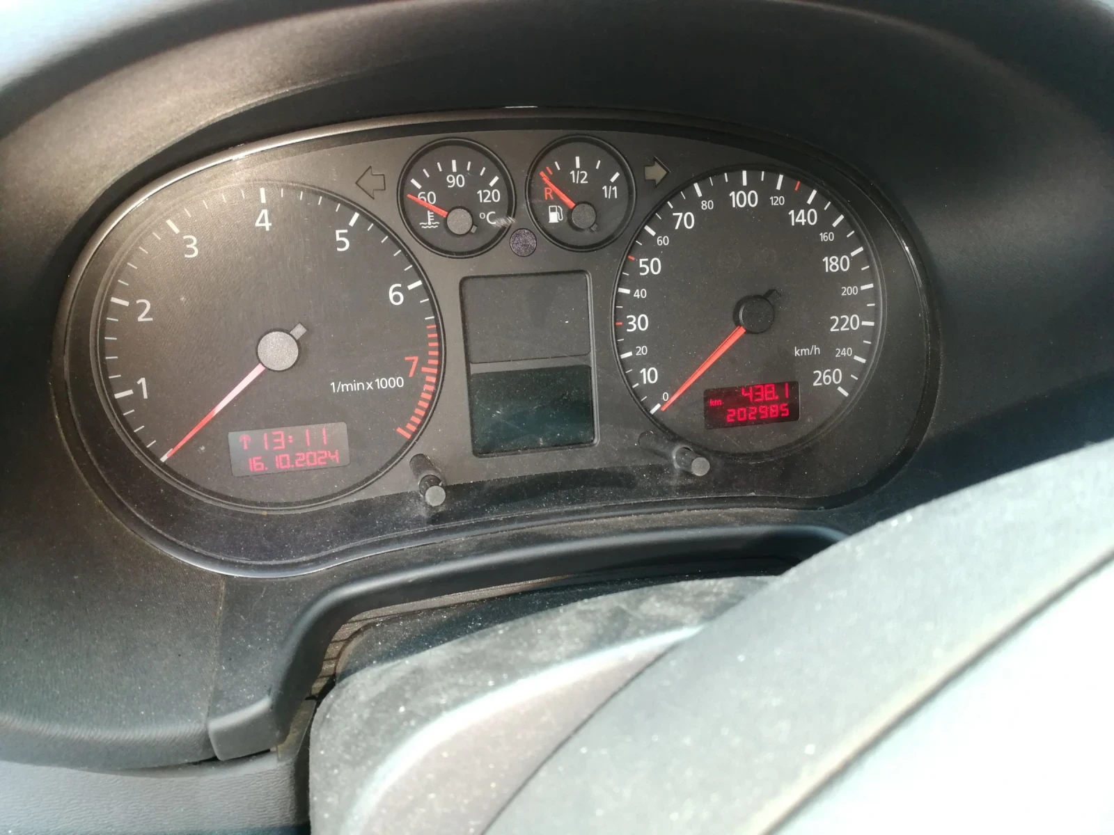 Audi A3 1.6i - изображение 9