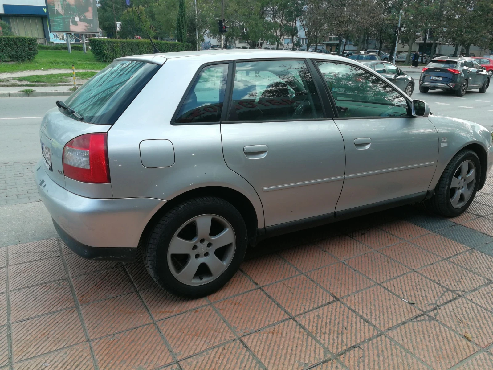 Audi A3 1.6i - изображение 2