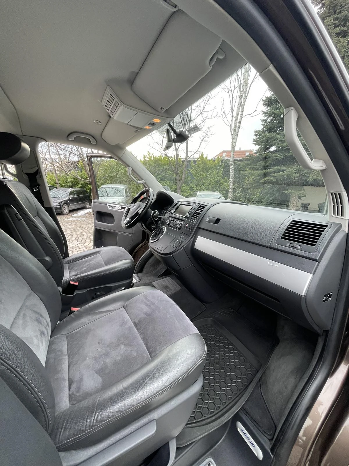VW Multivan Highline 4motion - изображение 8
