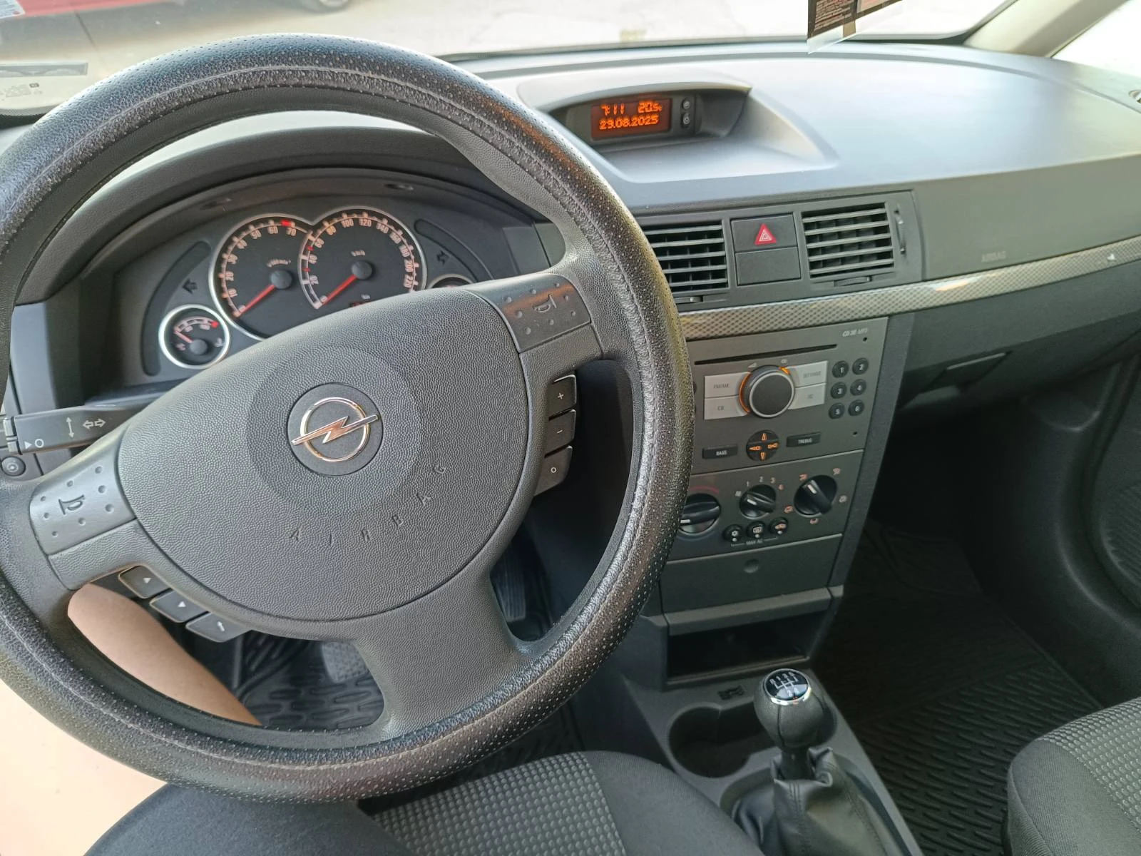 Opel Meriva  - изображение 6