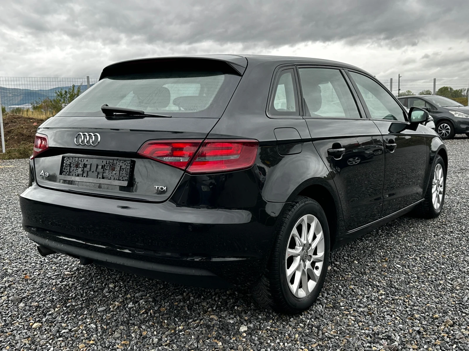 Audi A3 1.6 TDI EVRO 5 - изображение 4