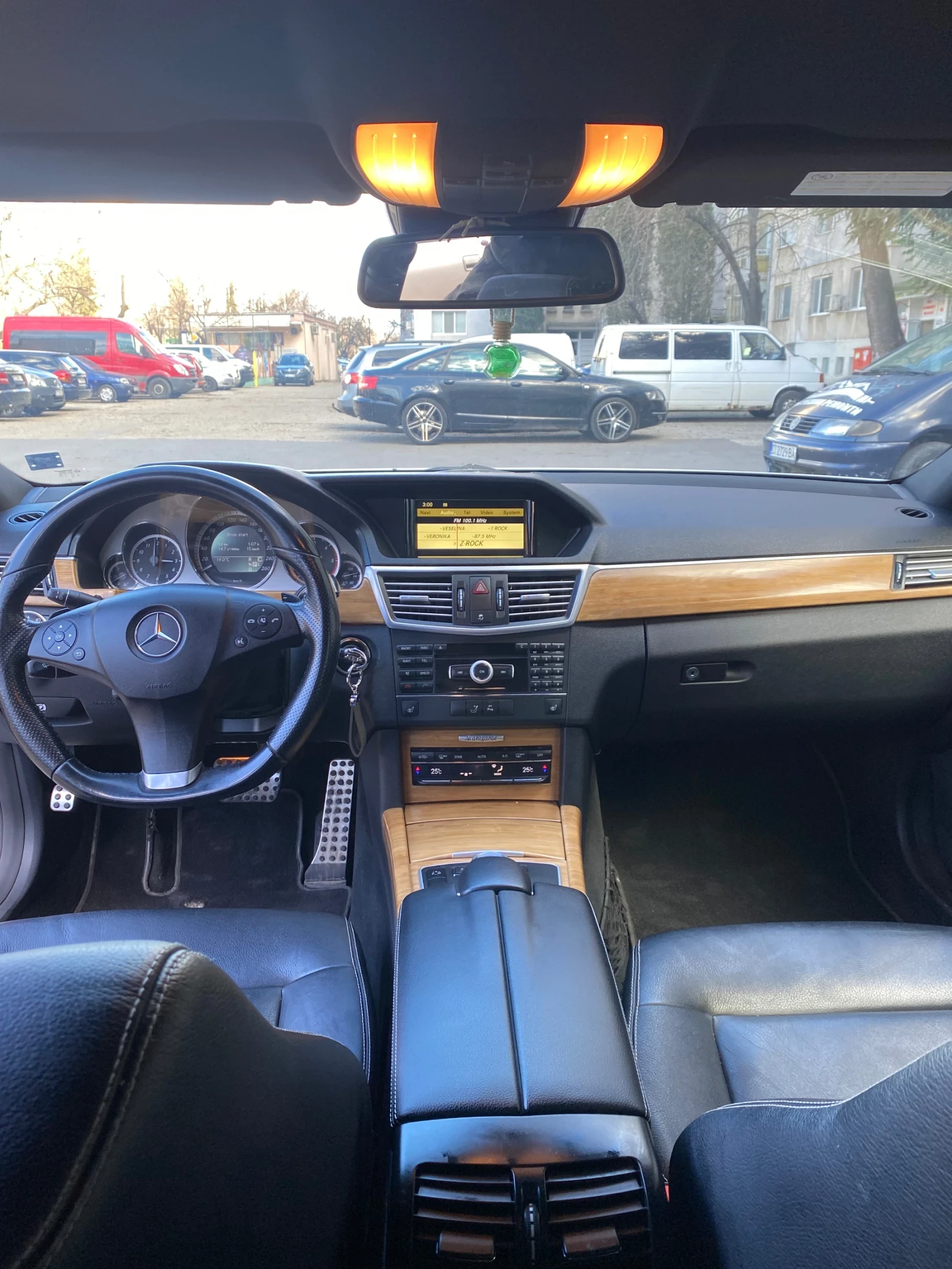 Mercedes-Benz E 350  - изображение 8