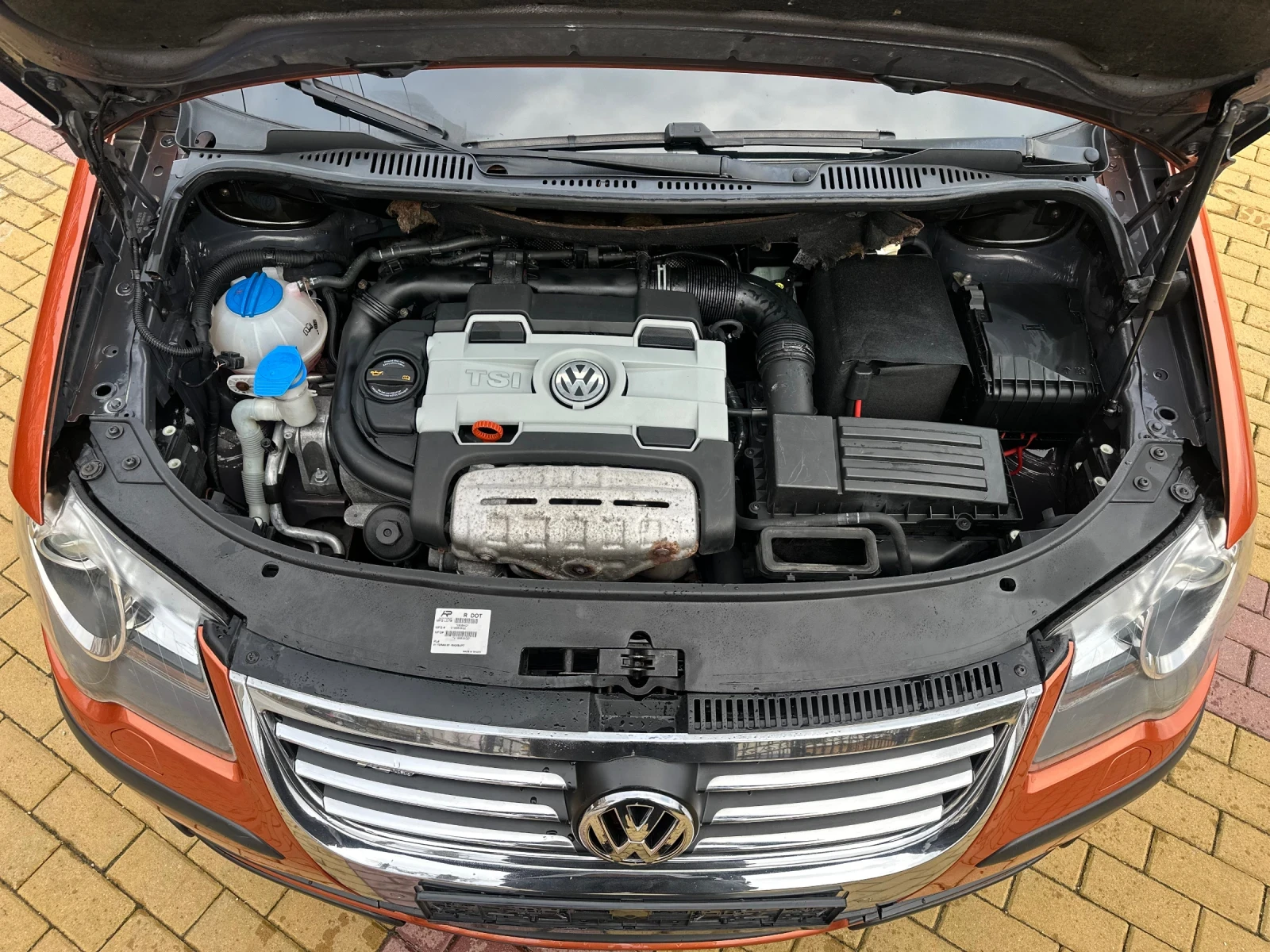 VW Touran 1.4 TSI Cross Touran - изображение 6